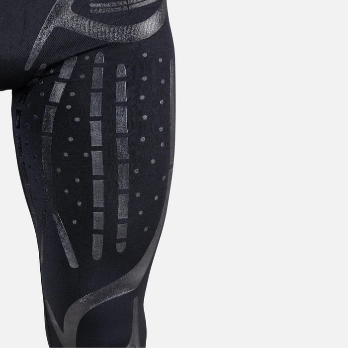 Close-up detail of Floky Hyper Man compression leggings fabric