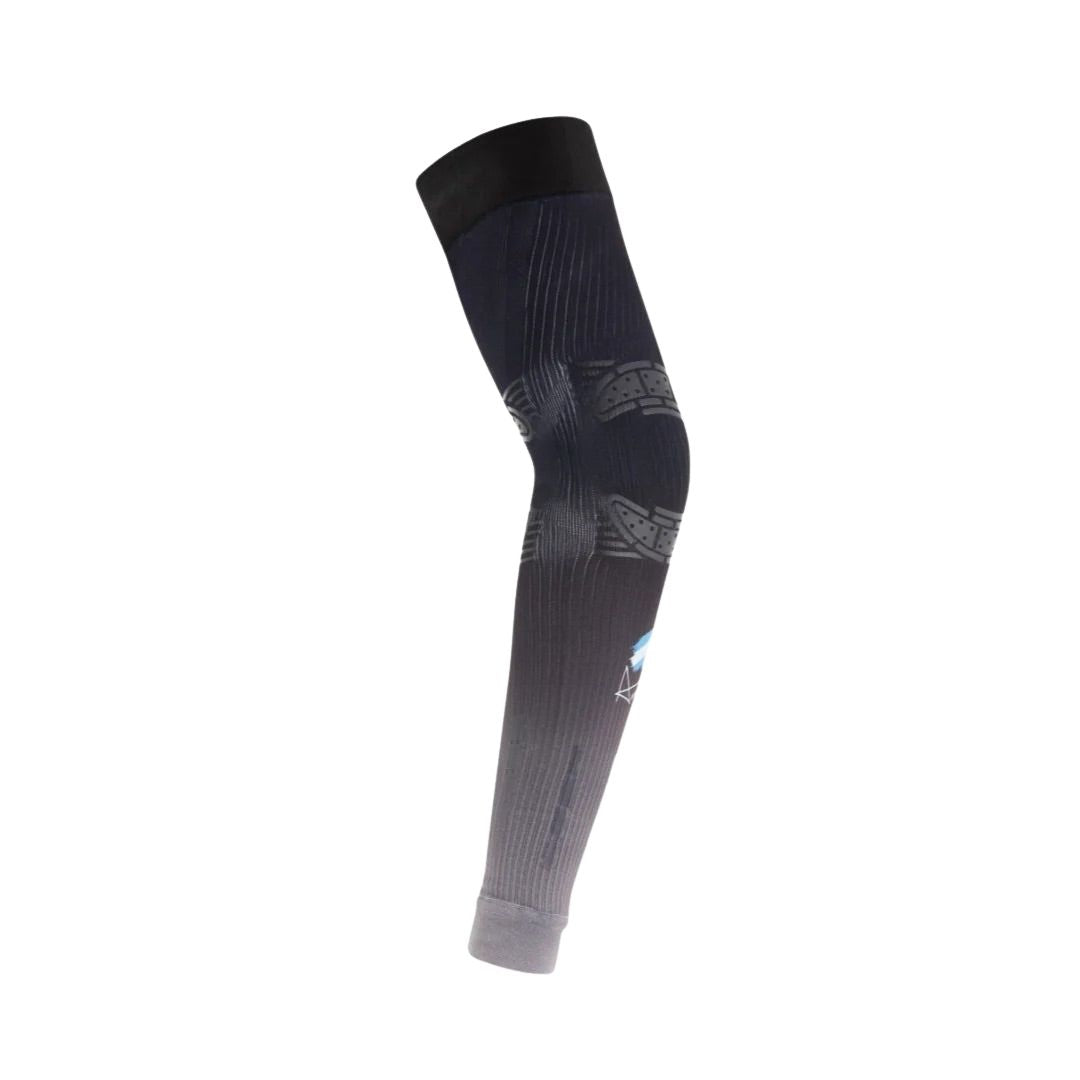 No Strain Arm-Sleeve x Agustín Tapia